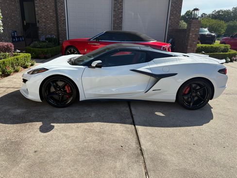 Used 2025 Chevrolet Corvette E-Ray AWD/4WD image 6