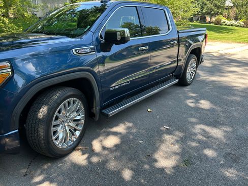 Used 2019 GMC Sierra 1500 Denali w/ Denali Ultimate Package AWD/4WD image 14