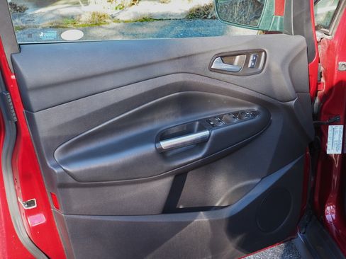 Used 2015 Ford C-MAX SEL w/ Equipment Group 302A image 15