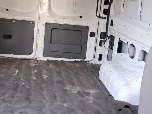 Used 2017 Nissan NV 2500 SV w/ Technology Package image 8