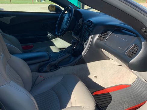 Used 2004 Chevrolet Corvette Convertible w/ Preferred Equipment Group image 15