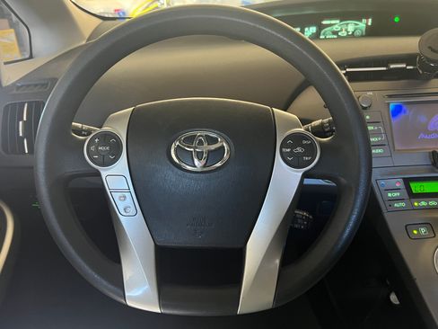 Used 2015 Toyota Prius Two image 15