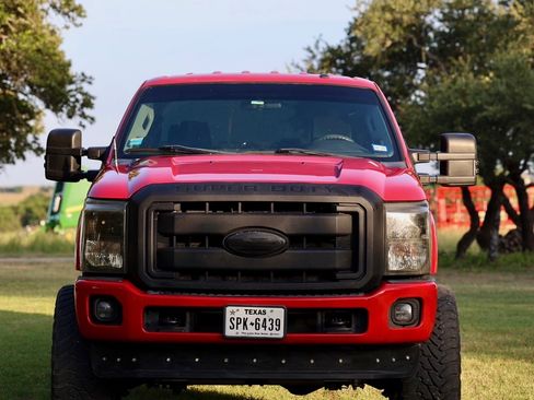 Used 2015 Ford F250 XLT AWD/4WD image 2