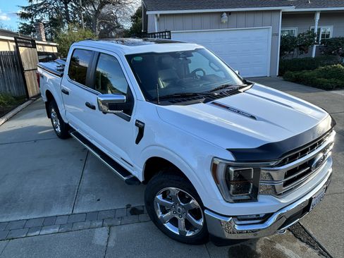 Used 2023 Ford F150 Lariat w/ Equipment Group 502A High image 5