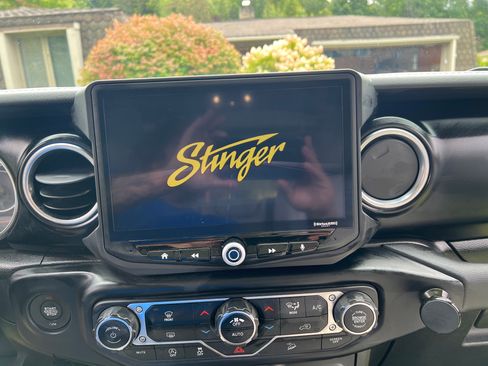 Used 2020 Jeep Wrangler Unlimited Sahara w/ Uconnect 4C Nav & Sound Group image 24