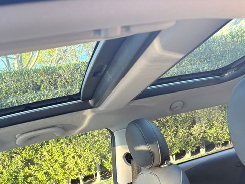 Used 2019 MINI Cooper 2-Door Hardtop image 13