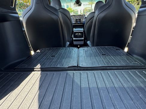 Used 2023 Tesla Model X Plaid image 16