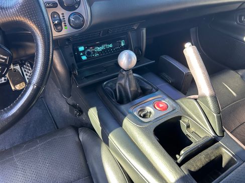 Used 2002 Honda S2000 image 19