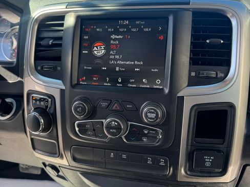 Used 2019 RAM 1500 Big Horn image 16