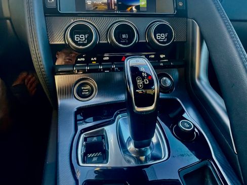 Used 2018 Jaguar F-TYPE R-Dynamic image 8