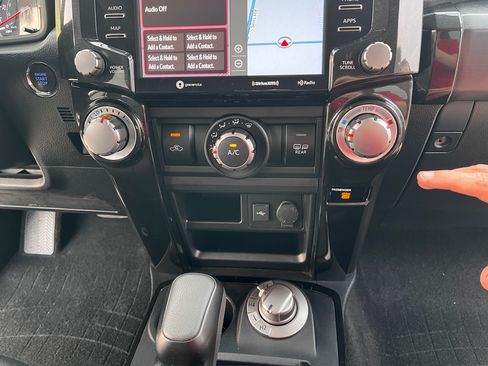 Used 2023 Toyota 4Runner 40th Anniversary SE image 19