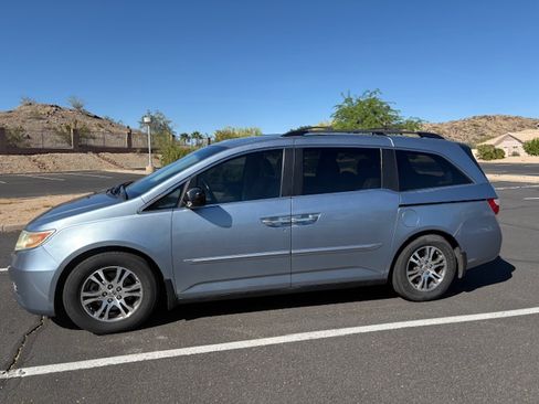 Used 2011 Honda Odyssey EX-L image 2