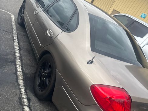 Used 2002 Ford Taurus SES image 6