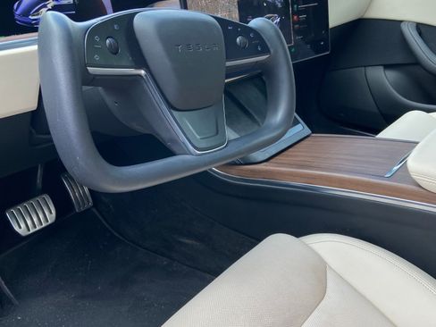 Used 2022 Tesla Model S Standard Range image 8