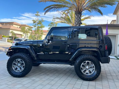 Used 2014 Jeep Wrangler Rubicon w/ Power Convenience Group image 8