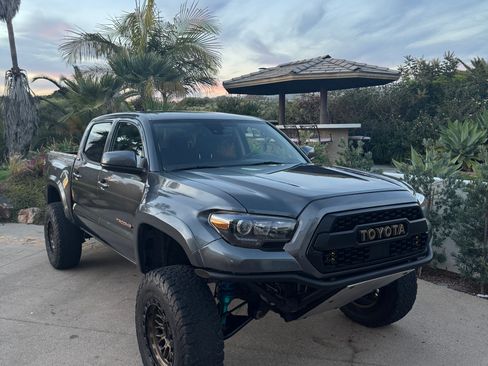 Used 2023 Toyota Tacoma SR5 image 2