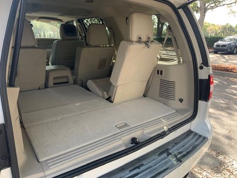 Used 2013 Lincoln Navigator 2WD w/ HD Trailer Tow Pkg image 29