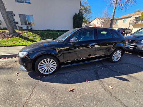 Used 2017 Audi A3 e-tron Premium image 4