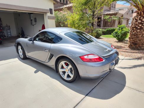 Used 2006 Porsche Cayman S image 2