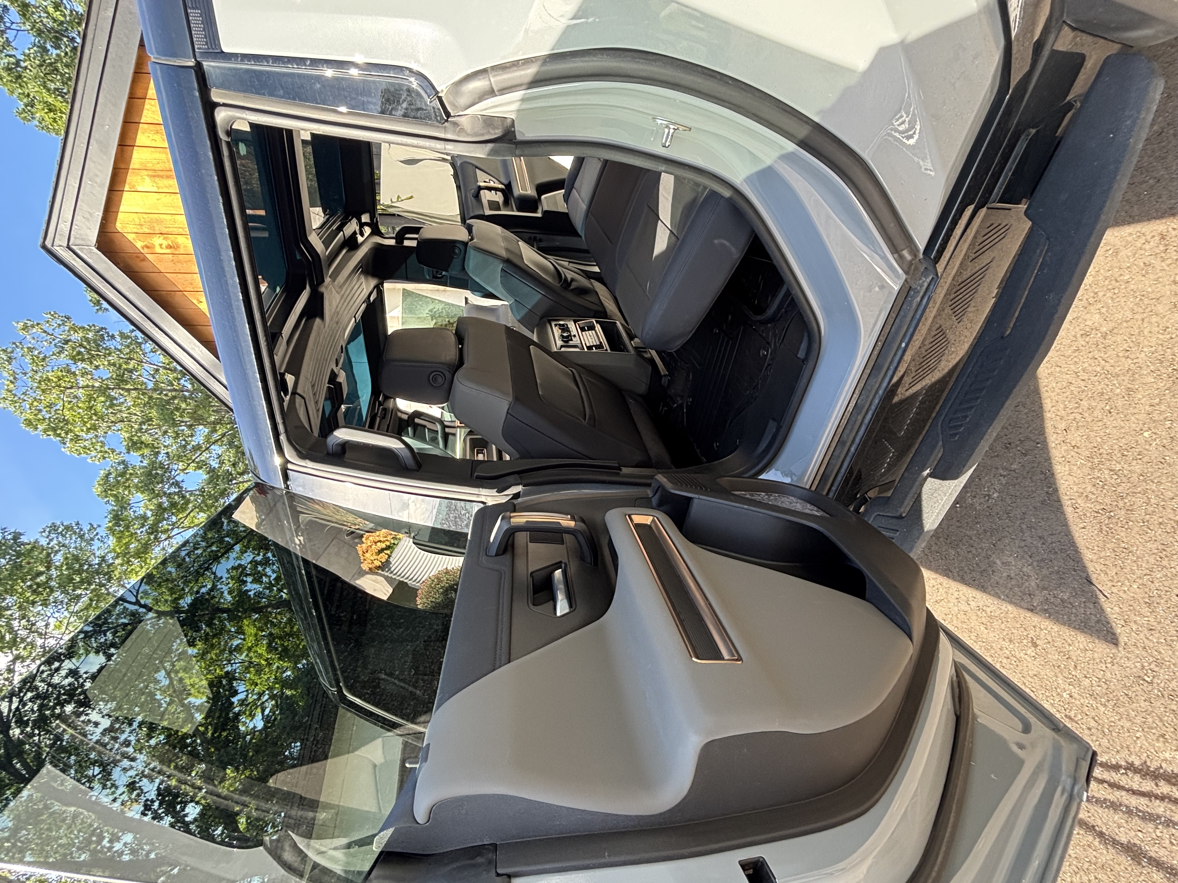 Used 2025 GMC Hummer EV 2X AWD/4WD image 16