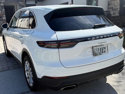 Used 2022 Porsche Cayenne E-Hybrid image 11