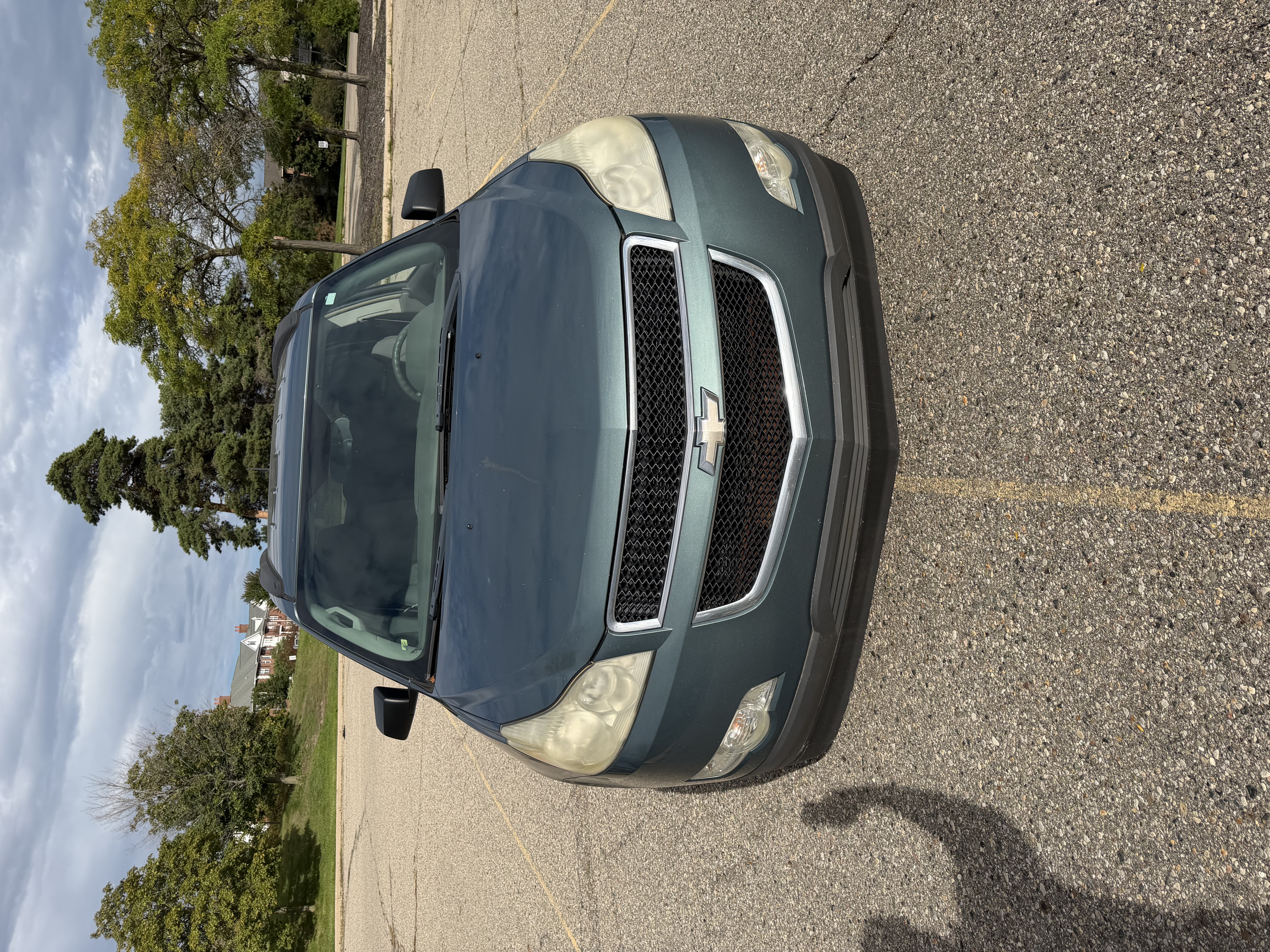 Used 2009 Chevrolet Traverse LS FWD image 2