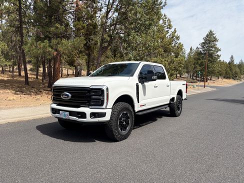 Used 2025 Ford F350 Platinum w/ Tremor Off-Road Package AWD/4WD image 2