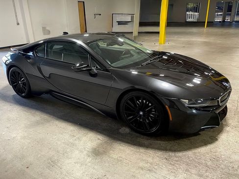 Used 2019 BMW i8 Coupe image 12