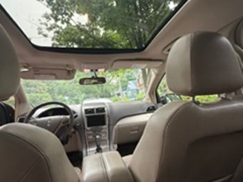 Used 2013 Lincoln MKX AWD image 20