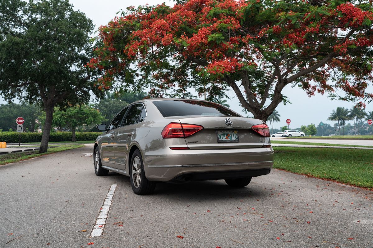 Used 2016 Volkswagen Passat 1.8T S FWD image 17