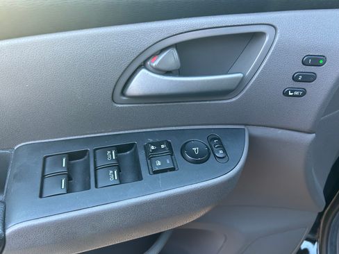 Used 2011 Honda Odyssey Touring image 11