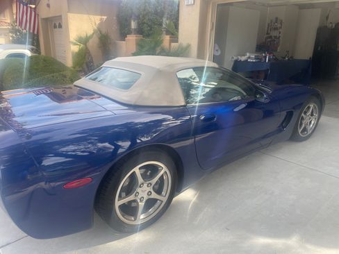 Used 2004 Chevrolet Corvette Convertible w/ Preferred Equipment Group RWD image 1