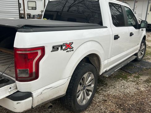 Used 2017 Ford F150 XL w/ Equipment Group 101A Mid image 4