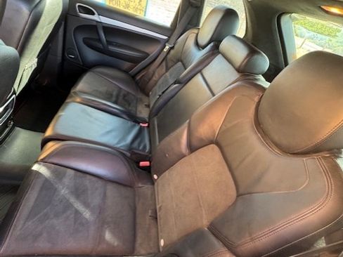 Used 2010 Porsche Cayenne GTS image 16