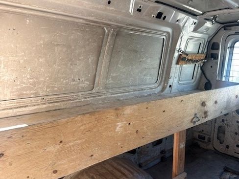 Used 2001 Ford E-350 and Econoline 350 Extended Super Duty image 13