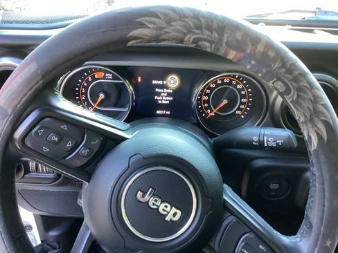 Used 2021 Jeep Wrangler Unlimited Sport image 6