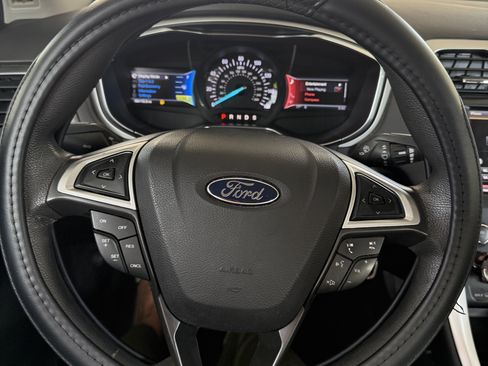 Used 2014 Ford Fusion SE FWD image 9