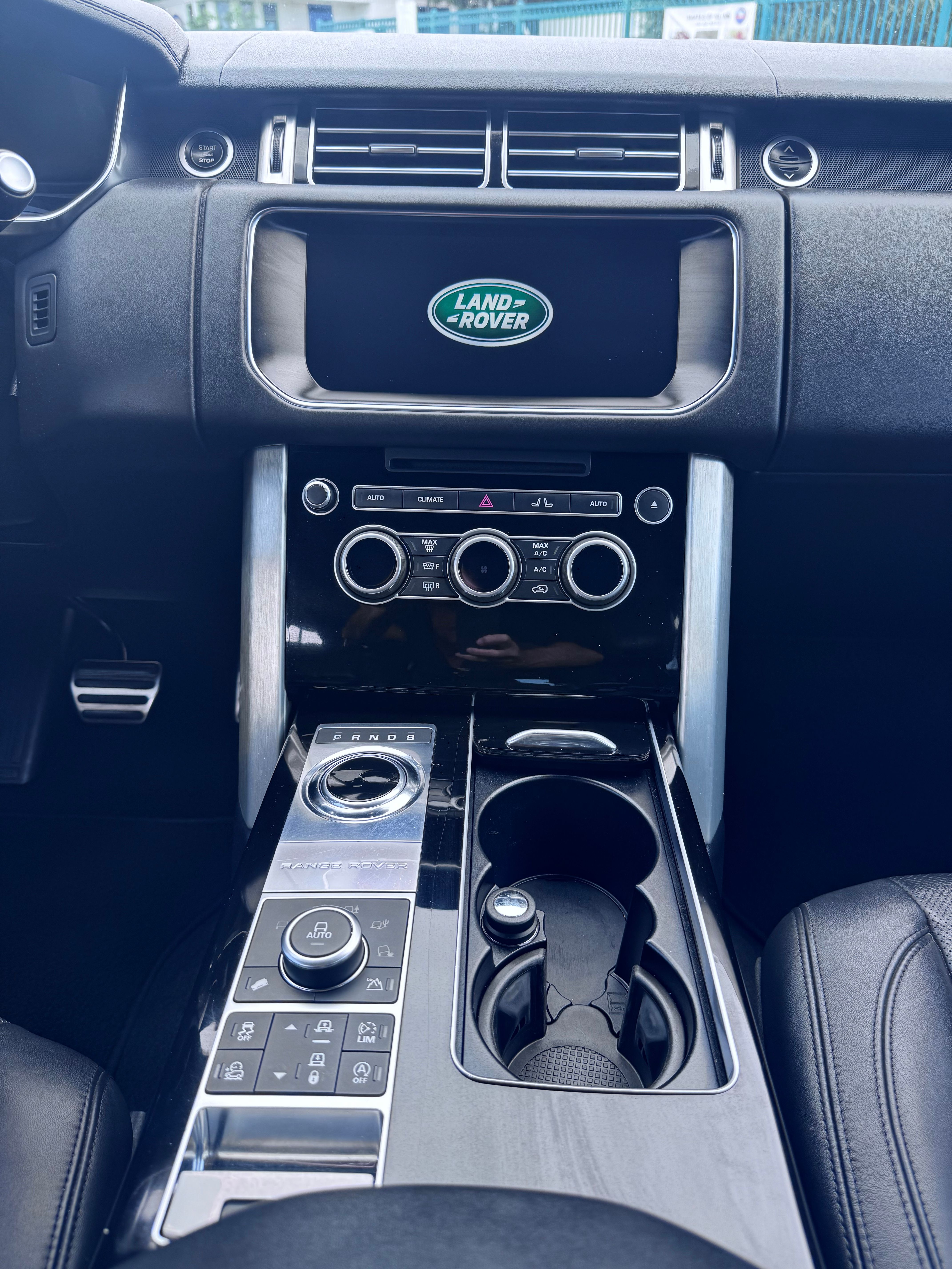 Used 2017 Land Rover Range Rover Long Wheelbase Supercharged AWD/4WD image 9
