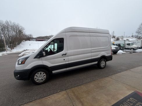 Used 2022 Ford E-Transit 148 High Roof w/ Interior Upgrade Package RWD image 14