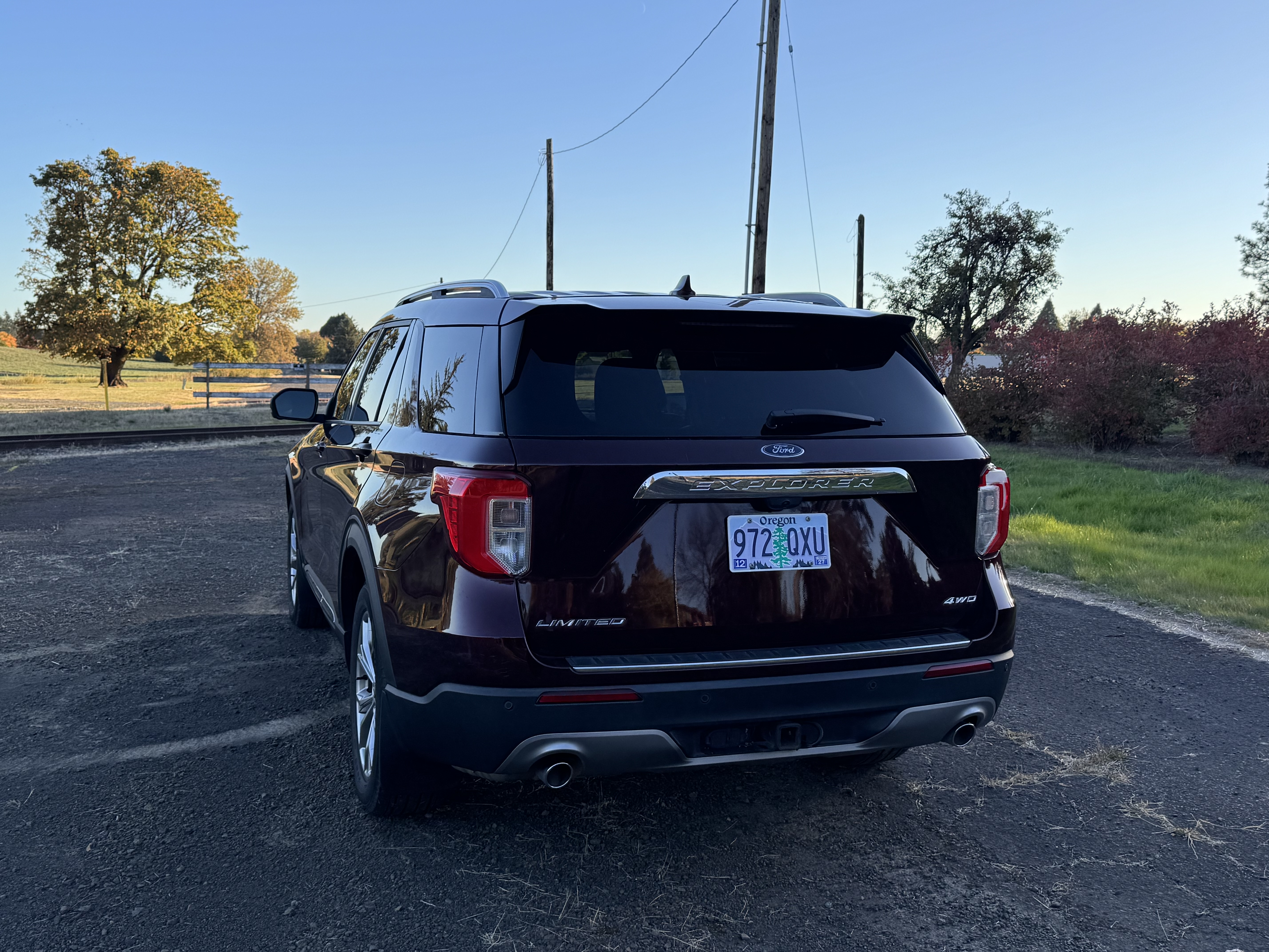 Used 2022 Ford Explorer Limited w/ Equipment Group 301A AWD/4WD image 24