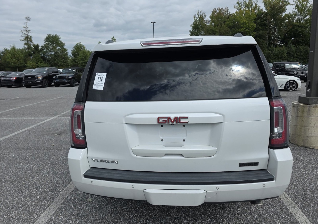 Used 2017 GMC Yukon SLT w/ Open Road Package AWD/4WD image 5