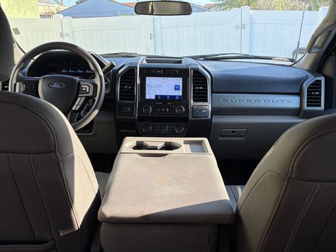 Used 2022 Ford F250 XLT AWD/4WD image 9