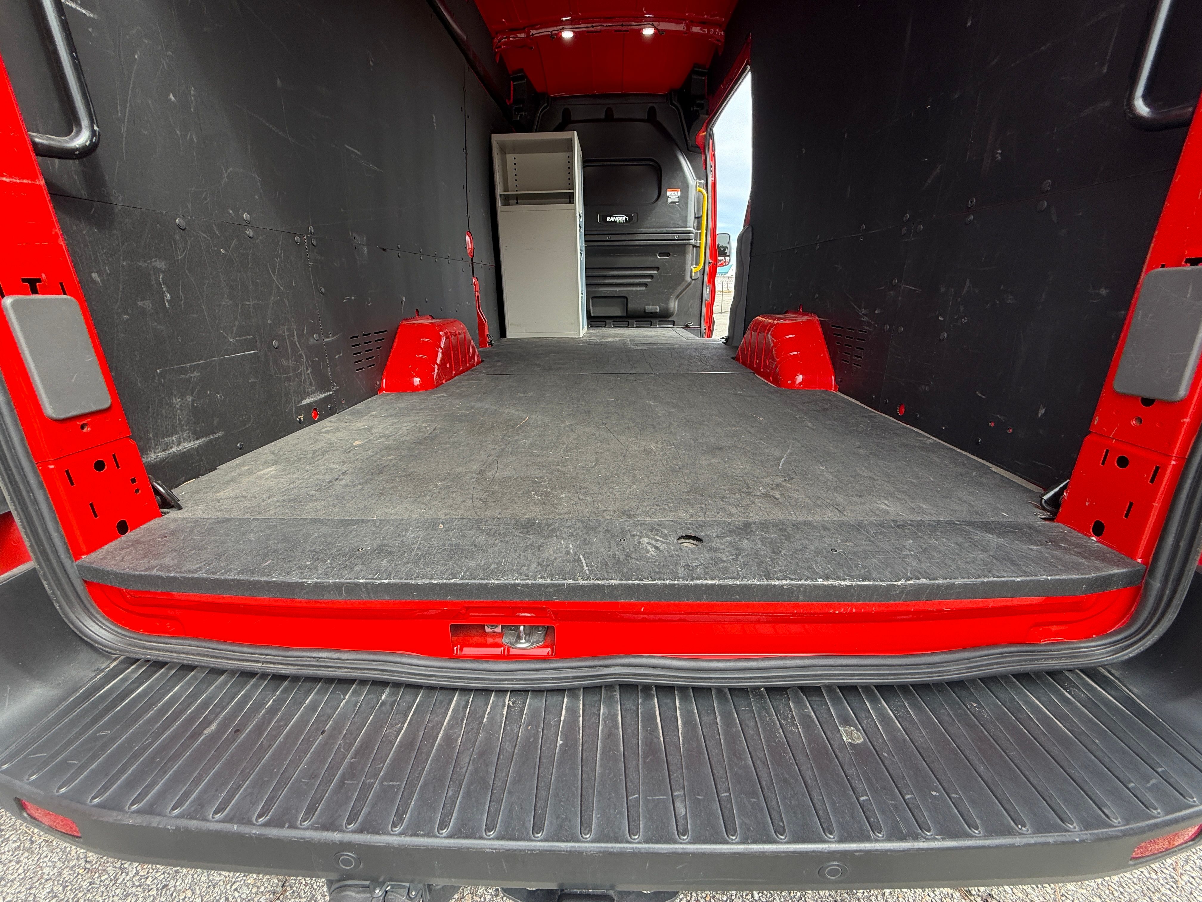 Used 2024 Ford Transit 250 148 High Roof Extended w/ Load Area Protection Package RWD image 25