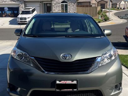 Used 2014 Toyota Sienna LE