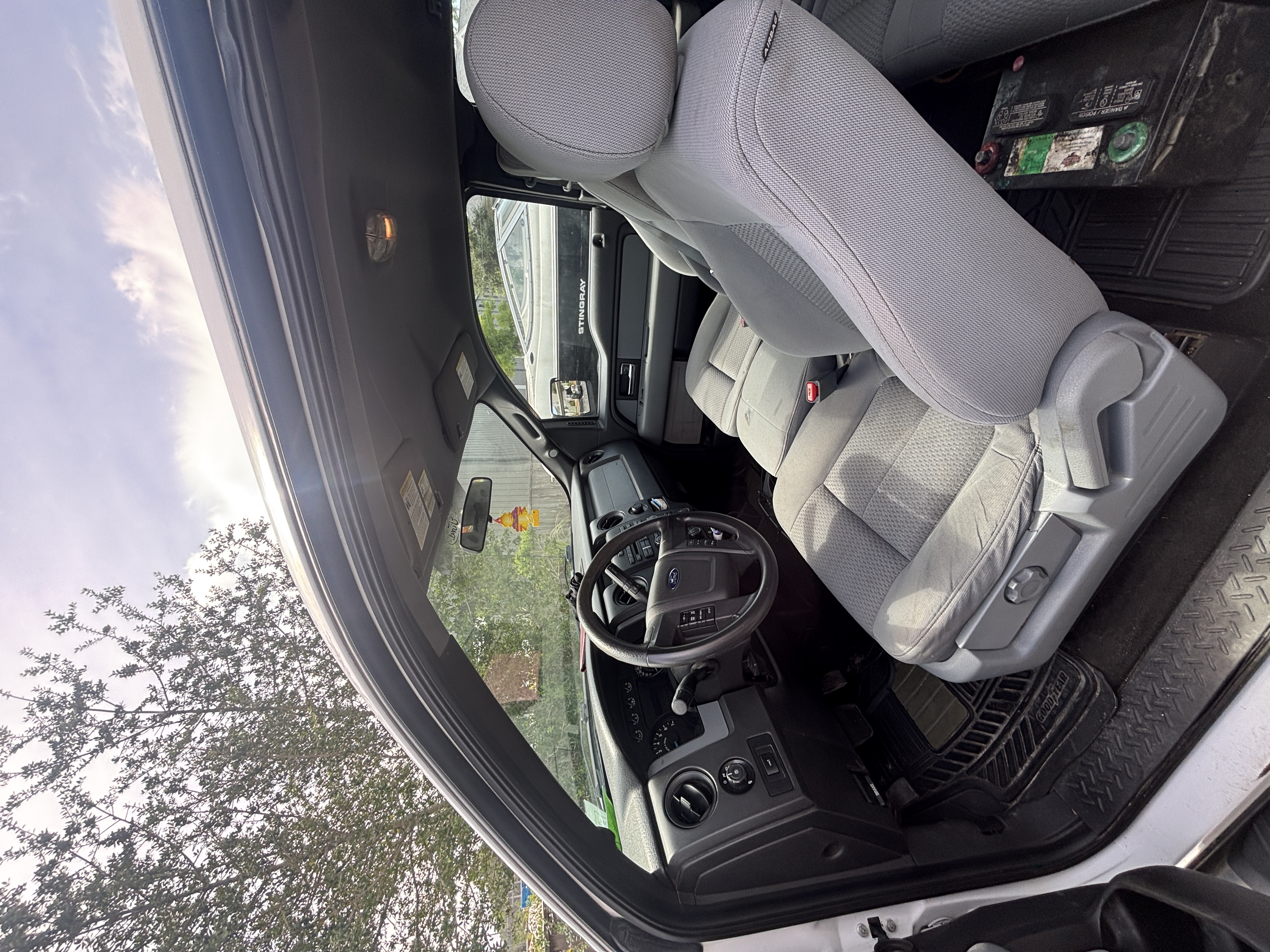 Used 2013 Ford F150 STX w/ Mid Equipment Group AWD/4WD image 8
