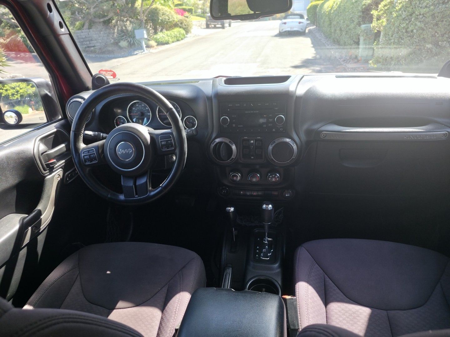 Used 2013 Jeep Wrangler Unlimited Sport AWD/4WD image 10
