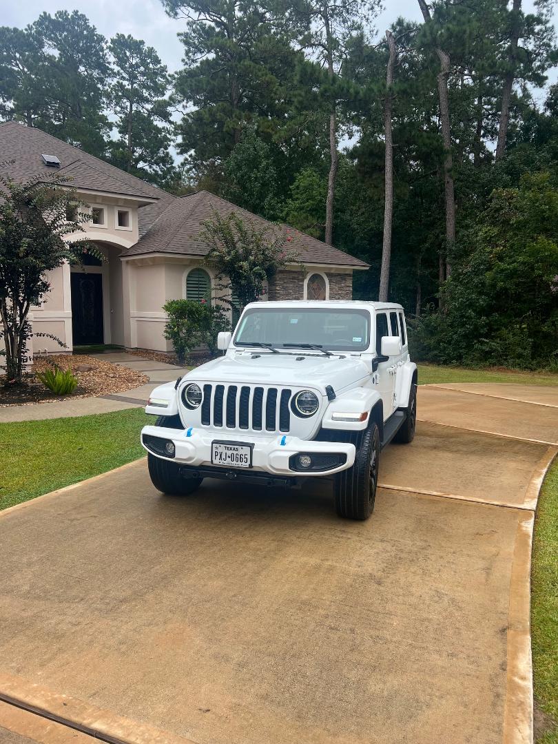 Used 2021 Jeep Wrangler Unlimited Sahara AWD/4WD image 11