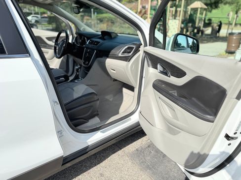 Used 2016 Buick Encore FWD image 10