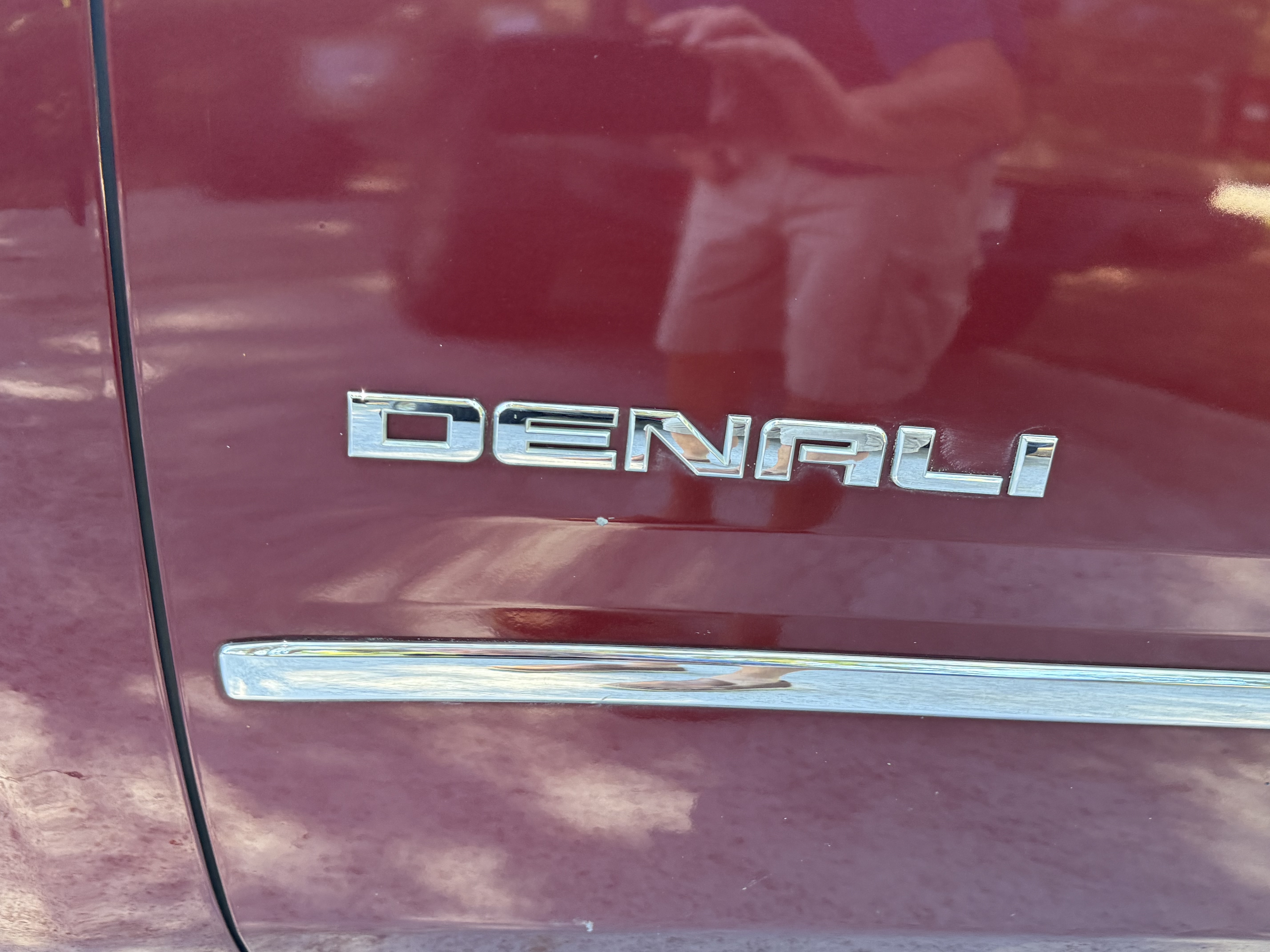 Used 2017 GMC Yukon XL Denali w/ Open Road Package AWD/4WD image 9