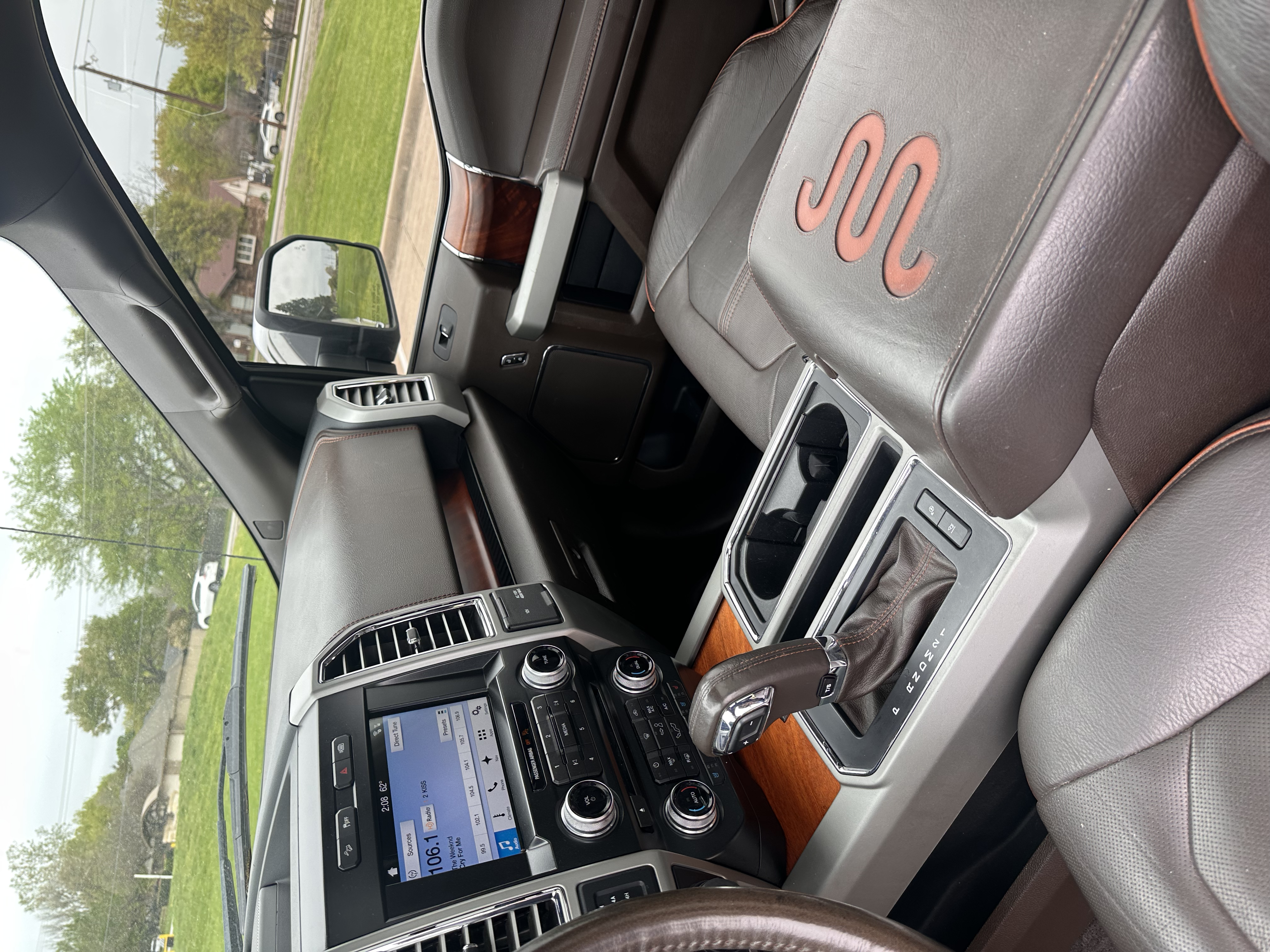 Used 2016 Ford F150 King Ranch w/ Equipment Group 601A Luxury AWD/4WD image 12